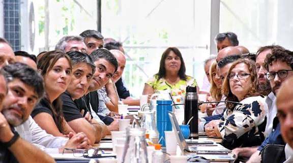 La Provincia recibe a estatales con una oferta salarial en juego